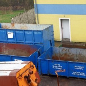 foto 12t hook MB +4 containers(2018) possible