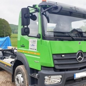 foto low km 16t MB container hook Atego Mercedes 1530