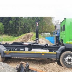 foto low km 16t MB container hook Atego Mercedes 1530