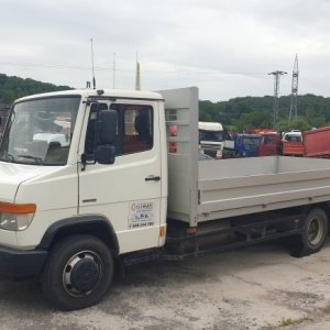 foto 7.5t MB body 4.9m(2021) Vario 816D Mercedes