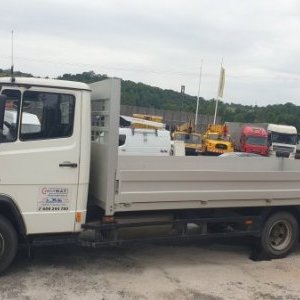 foto 7.5t MB body 4.9m(2021) Vario 816D Mercedes